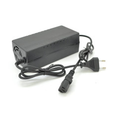 Зарядний пристрій для акумуляторів Li-ion 36V(42V),10S,4A, штекер Triangle plug (T-tipe/IEC/C13 N+L-, з індикацією