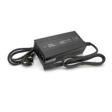 Зарядний пристрій для акумуляторів Li-ion 12V(12,6V),3S,15A,штекер Triangle plug (T-tipe/IEC/C13 N+L-), LED-індикація, 137x90x50mm